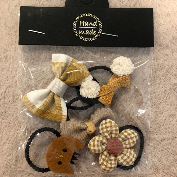 2for$10🔥HP🔥Handmade Hair Accessories - Picture 3 of 10